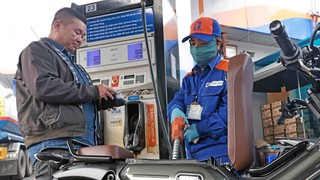 Giá xăng dầu đồng loạt giảm trong kỳ điều hành chiều 11/12