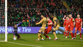 Cúp C3: Crystal Palace và Fiorentina giành chiến thắng