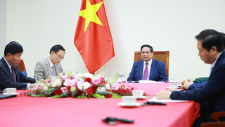 Thủ tướng Phạm Minh Chính điện đàm với Thủ tướng Malaysia