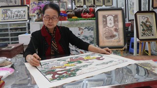 Nữ nghệ nhân gìn giữ, phát triển làng nghề làm tranh dân gian Đông Hồ