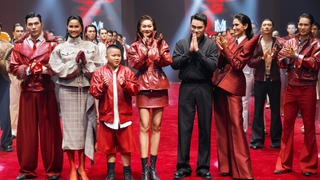 Thanh Hằng tất bật chạy show, trở lại sàn diễn đọ sắc H’Hen Niê