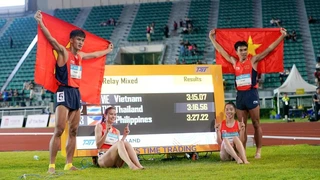 Khoành khắc phá kỷ lục SEA Games cùa 4 VĐV điền kinh Việt Nam