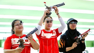 Trịnh Thu Vinh phá hai kỉ lục SEA Games ở nội dung 10 mét súng ngắn hơi nữ