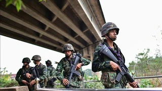 Thái Lan mở rộng lệnh giới nghiêm - ASEAN thúc đẩy cơ chế giám sát