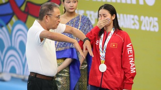 Vụ vận động viên bơi khóc sau khi nhận Huy chương ở SEA Games 2025, nhà chuyên môn nói gì