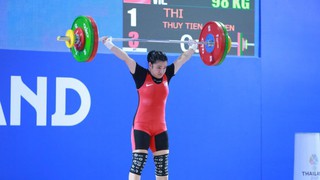 Lực sĩ Nguyễn Thị Thủy Tiên giành HCB cử tạ nữ hạng 63 kg SEA Games 33
