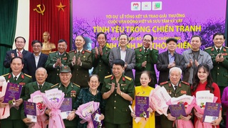 Hàng trăm tác phẩm 'người thật việc thật' tham dự cuộc vận động viết 'Tình yêu trong chiến tranh'