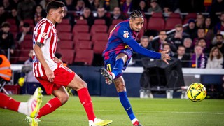 Ngược dòng ngoạn mục trước Atletico, Barcelona giữ vững ngôi đầu bảng La Liga