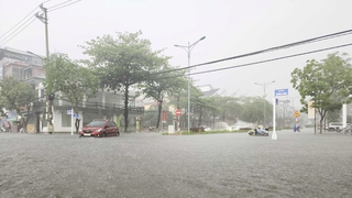 Thời tiết ngày 4/12: Mưa lớn bao trùm Trung Bộ, Bắc Bộ rét sâu