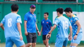 HLV Kim Sang Sik tập trung rèn quân, U22 Việt Nam quyết đánh bại Malaysia
