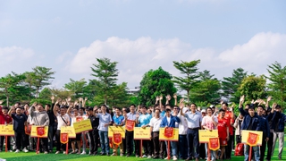 32 đội tranh tài Hutech Alumni Football 2025