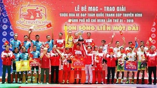 Bế mạc giải đua xe đạp "Non sông liền một dải"