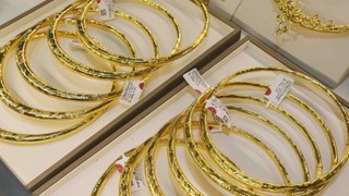Giá vàng sáng 4/4 giảm 300 nghìn đồng/lượng