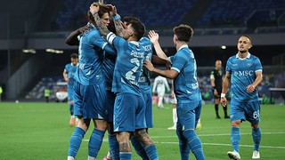 Nhận định, soi tỷ lệ Napoli vs Genoa 01h45 ngày 12/5, vòng 36 Serie A