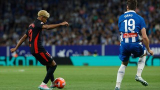 Yamal ghi bàn đẹp mắt, Barca chính thức vô địch La Liga