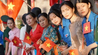 Đà Nẵng rực rỡ cờ hoa đón chào đoàn tàu chở các chiến sỹ diễu binh trở về