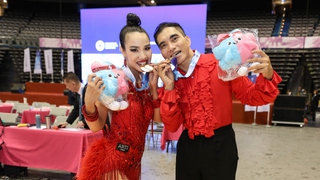 Cặp VĐV Phạm Trung Hòa và Nguyễn Mỹ Trang giành HCV tại World Masters Games 2025