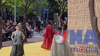 VIDEO: Ấn tượng trình diễn thời trang Hanbok hiện đại