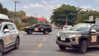 Xử lý vụ tự ý chặn đường để "đoàn xe doanh nhân qua đường"