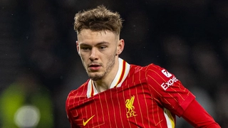 Vô địch rồi, Slot làm gì để nâng tầm Liverpool?