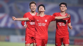 HLV Kim Sang Sik 'chấm' học trò cũ của ông Park Hang Seo