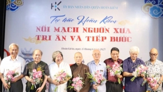 Vinh danh nhà sử học Dương Trung Quốc, GS Lê Văn Lan trong bảo tồn di sản