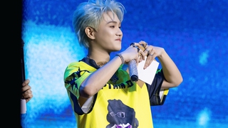 CAPTAIN BOY xúc động với tình cảm của người hâm mộ tại fan meeting
