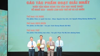Trao 30 giải thưởng cho các tác phẩm văn học nghệ thuật về nghề báo - người làm báo