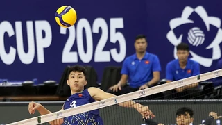 Thắng 2 set trước nhà vô địch châu Á, ĐT bóng chuyền Việt Nam tự tin hướng tới chiến thắng trước Indonesia