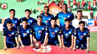 Bình Định và Huế 'rủ nhau' xuống hạng, bóng đá miền Trung lại buồn 