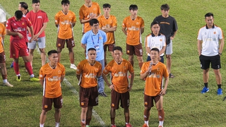 HLV HAGL rơi nước mắt khi chia tay Minh Vương, Châu Ngọc Quang, Dụng Quang Nho, Trần Bảo Toàn