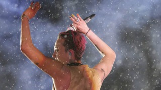 G-Dragon khẳng định vị thế "Vua K-pop" trong đêm nhạc tại Hà Nội