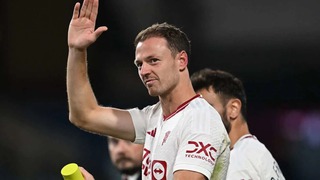 Huyền thoại MU bất ngờ trở lại Old Trafford dù mới tuyên bố giải nghệ chưa đầy một tháng 