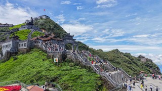 Sun World Fansipan Legend – Điểm đến tâm linh trên “Nóc nhà Đông Dương”