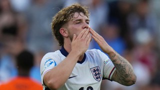 Sao Liverpool lập cú đúp, Anh loại Hà Lan để vào chung kết U21 châu Âu