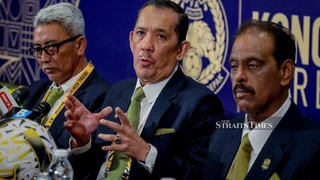 Chủ tịch LĐBĐ Malaysia yêu cầu HLV Cklamovski làm rõ phát ngôn gây ‘sốc’, đáp trả tin đồn bị FIFA phạt nặng