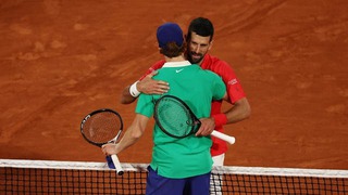 Sinner nói gì sau khi hạ Djokovic ở bán kết Pháp mở rộng?