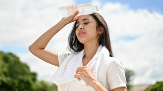 Phụ nữ hiện đại chọn gì để luôn thoải mái và tự tin trong những ngày "ấy" nóng nực?