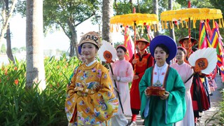 Cố đô Huế rực rỡ sắc màu cổ phục Việt