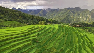 Đến Pù Luông trải nghiệm du lịch khám phá, tour trekking