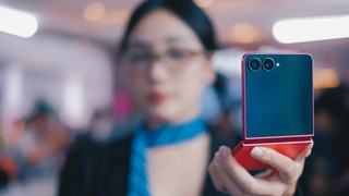 Galaxy Z Flip7: Biểu tượng thời trang nay gói trọn cả sức mạnh AI trong lòng bàn tay