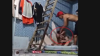 Tạm giữ hình sự đối tượng livestream cảnh hành hung bạn gái trên mạng xã hội