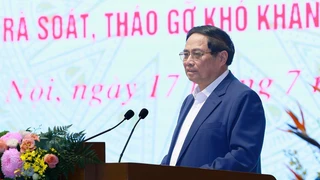 Thủ tướng Phạm Minh Chính: Xử lý các dự án tồn đọng đúng quy định và mang tính nhân văn