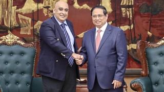 Thủ tướng Phạm Minh Chính đề nghị Tập đoàn Makara Capital Partners đầu tư vào các lĩnh vực ưu tiên của Việt Nam