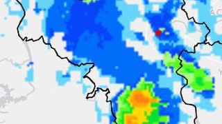 Cảnh báo dông, tố, lốc, sét, mưa đá và mưa lớn cục bộ ở Hà Nội