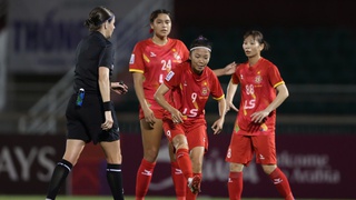 Bóng đá nữ Việt Nam: 'Khổ' vì có tiền!