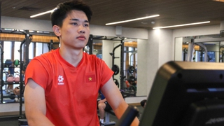 Tin nóng bóng đá Việt hôm nay 27/7: U23 Việt Nam trở lại sân tập; Viktor Lê quyết tâm cao độ