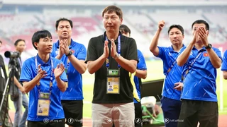 Bóng đá Đông Nam Á 'ngả mũ' trước chiến lược gia Kim Sang Sik