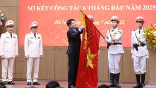 Chủ tịch nước dự Hội nghị sơ kết 6 tháng đầu năm 2025 của Bộ Công an