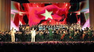 Tổng Bí thư dự chương trình nghệ thuật giao hưởng thính phòng "80 năm - Bản trường ca vang mãi”